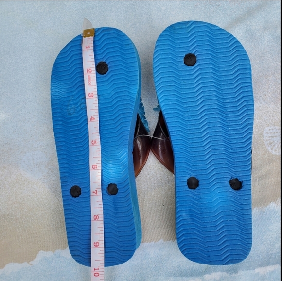 Summer Flip Flops NWT Blue Floral Hawaiian Fashion Thong Slippers Wmn's Sz 6 - Picture 4 of 7